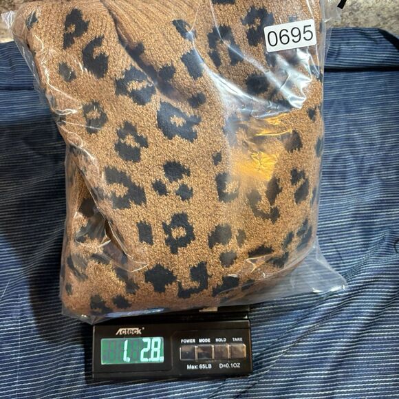 Old Navy Womens M Sweater Brown Black Leopard Animal Print Knit Boho Fall Cozy - Picture 7 of 7